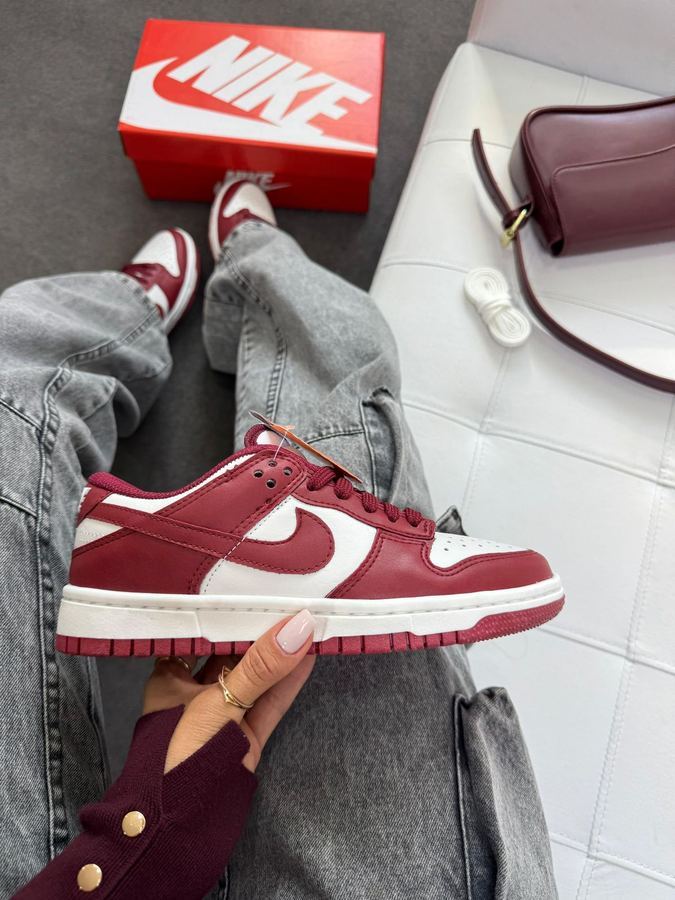 Tênis Nike Dunk Bordo/Branco