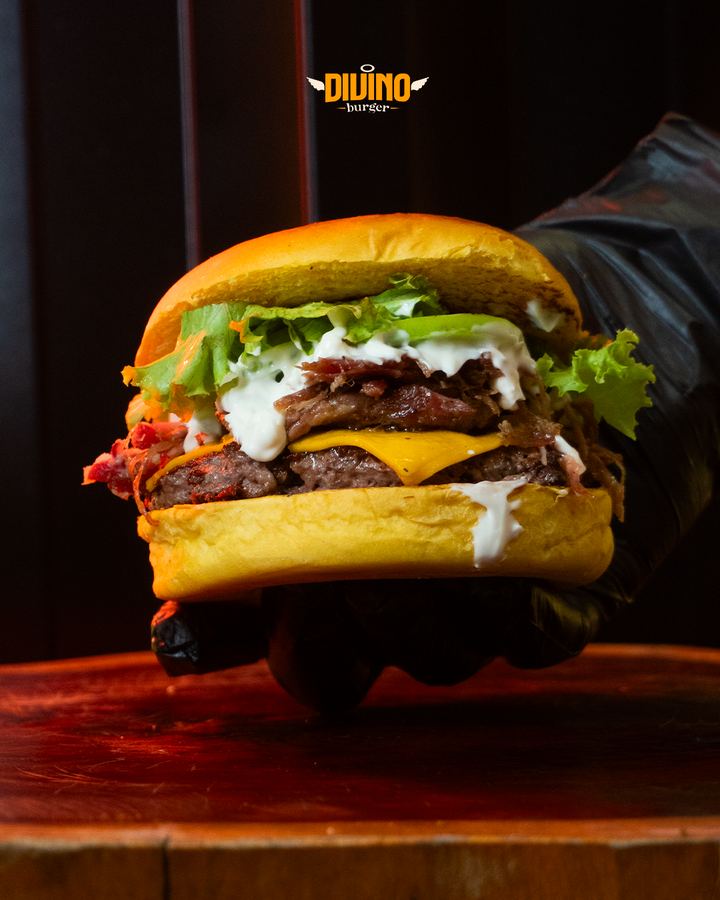 Hambúrguer Divino Churrasco