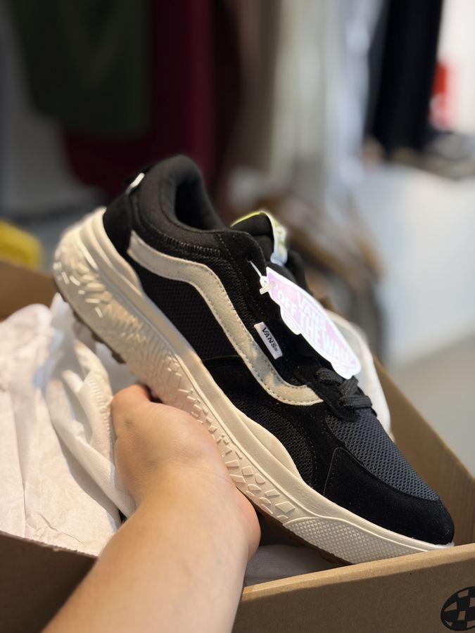 Tênis Vans Neo preto/branco 1°Linha