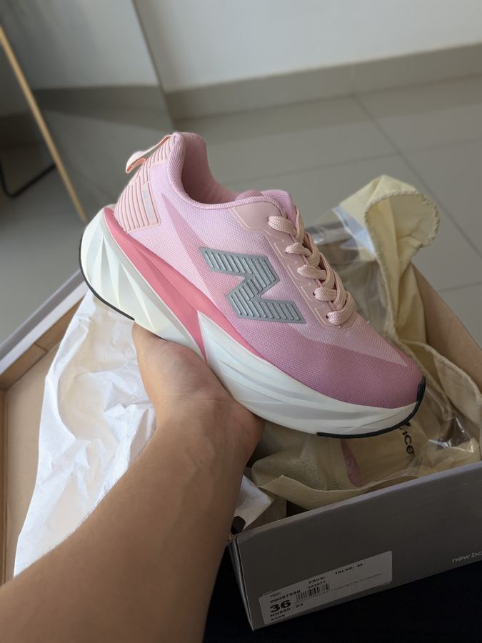 Tênis New Balance Rebel V5 Rose