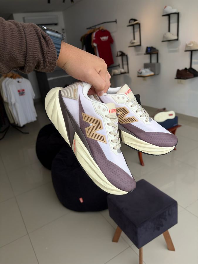 NB rebel Marron/Off