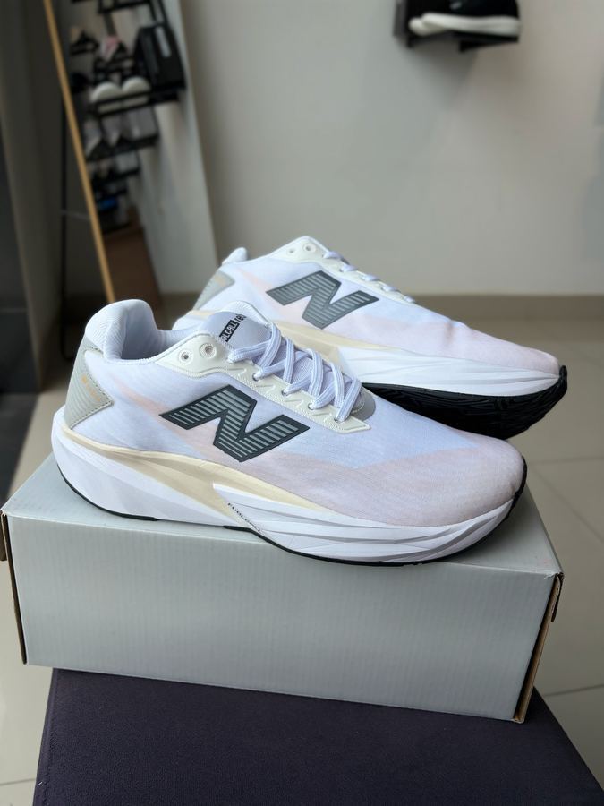 NB rebel v5 Off/Branco