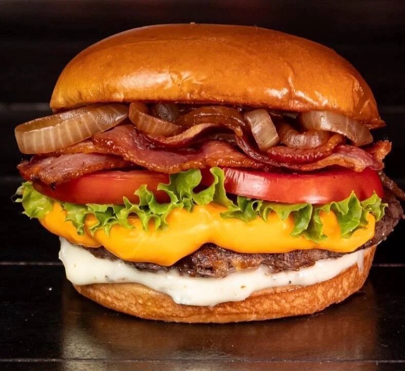 Hambúrguer Cheddar Bacon